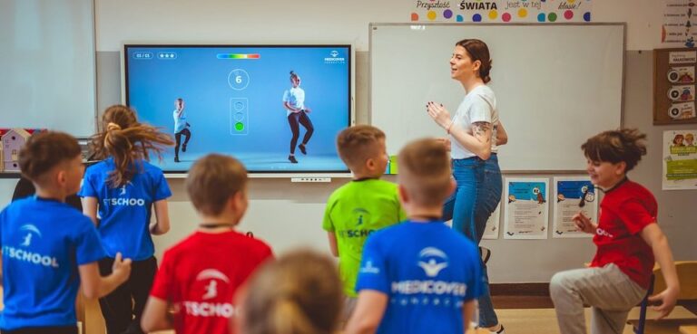 Edukacja zdrowotna w szkołach. FitSchool wspiera nauczycieli i uczniów
