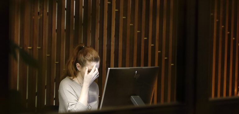 Stres przyspiesza starzenie? 40 proc. Polaków odczuwa jego skutki